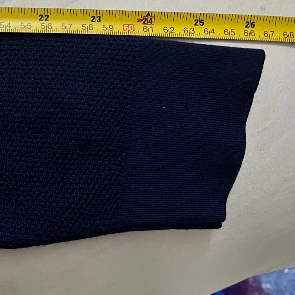 John Henric Sweden 100% marina wool Navy sweater/cardigan men’s Medium